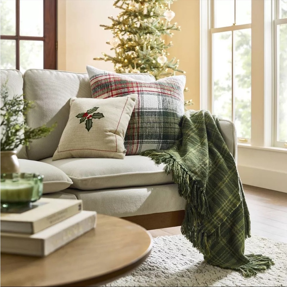 Hearth & Hand Chunky Woven Throw Blanket Tonal Green NWT - Picture 2 of 3
